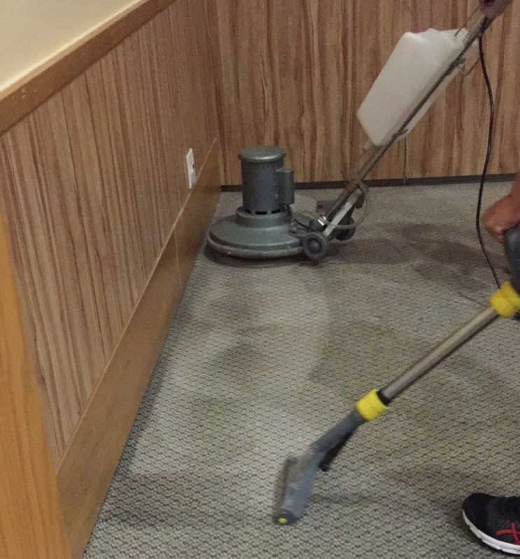 Limpeza de Carpete Empresarial Preço Alto da Boa Vista - Limpeza Carpete de Empresa